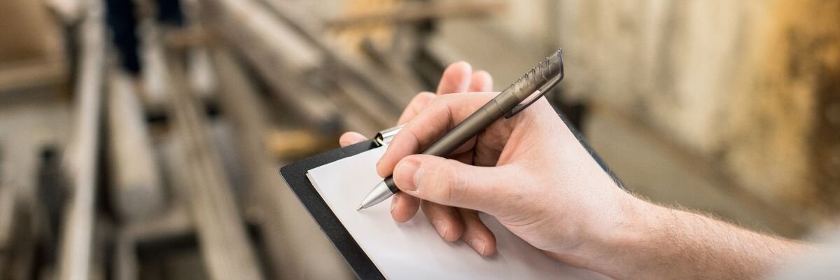 DIN EN 1090 und ISO 9001 im Metallbau – warum Zertifizierungen für Geländerbauteile wichtig sind - DIN EN 1090 &amp; ISO 9001 im Metallbau – warum Zertifizierungen wichtig sind